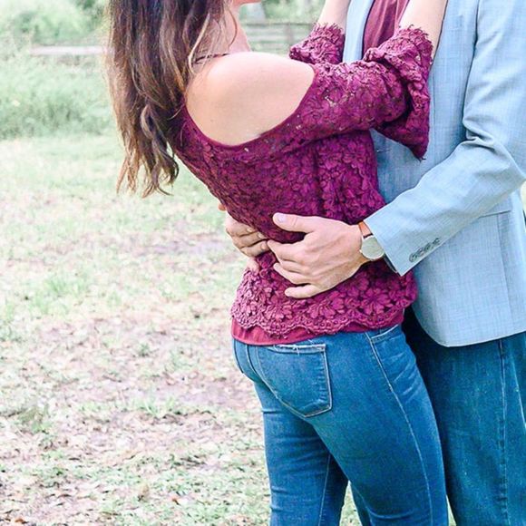 Skies Are Blue Lia Cold Shoulder Lace Blouse - Picture 15 of 16